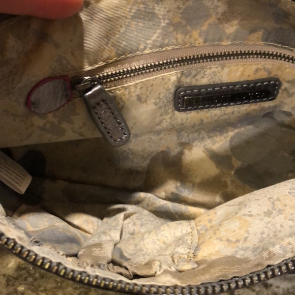 Elliott Luca leather clutch/ crossbody - Picture 3 of 8